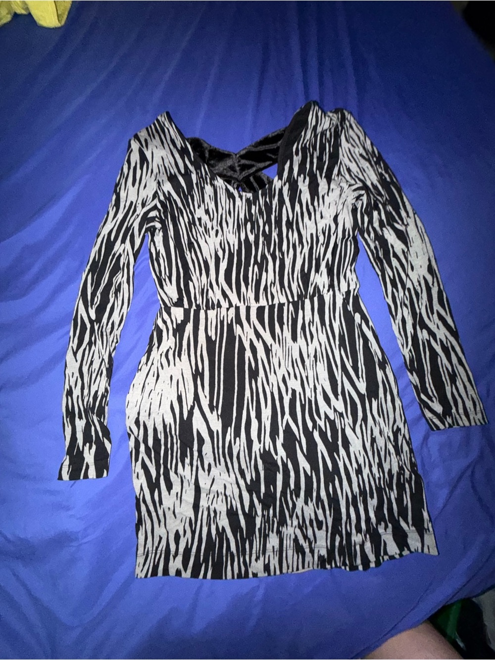BCBGeneration Black and Grey Long-Sleeve Printed Dress